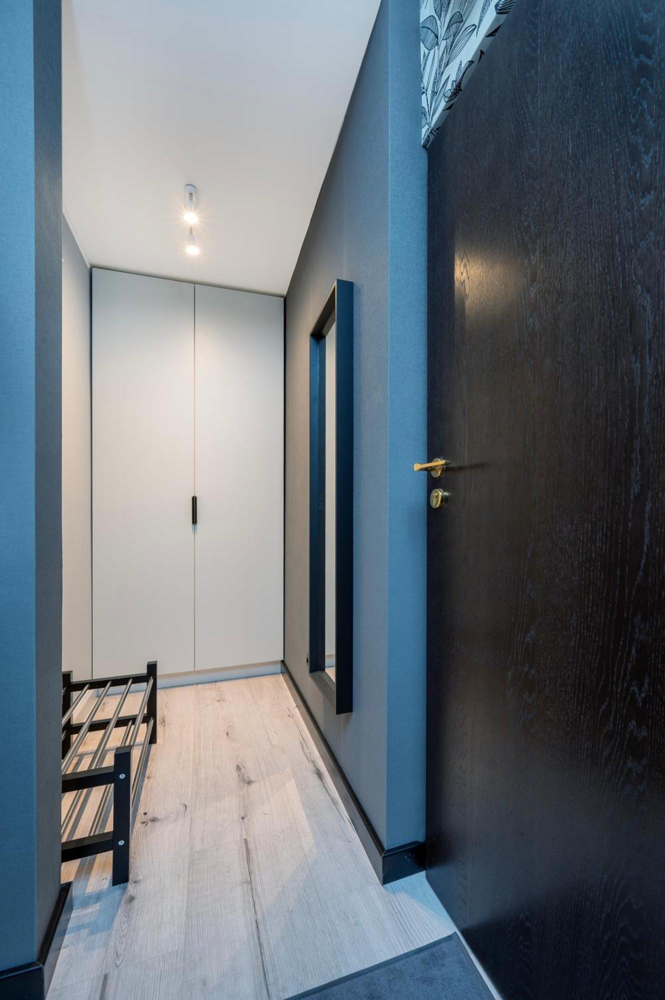 Historic Studio - Top Location, Tram & Shops Nearby, Fabryczna - By Rentujemy Apartment Lodz  Ngoại thất bức ảnh