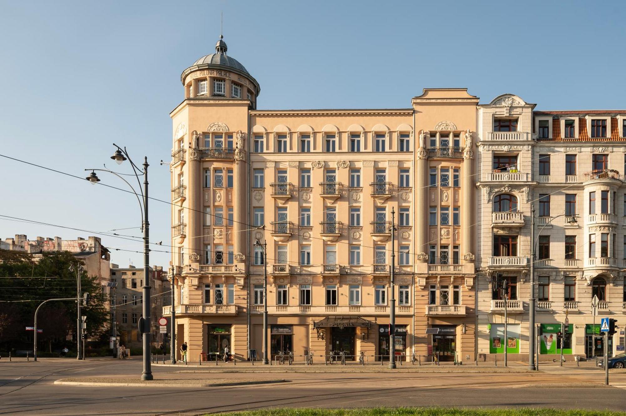 Historic Studio - Top Location, Tram & Shops Nearby, Fabryczna - By Rentujemy Apartment Lodz  Ngoại thất bức ảnh