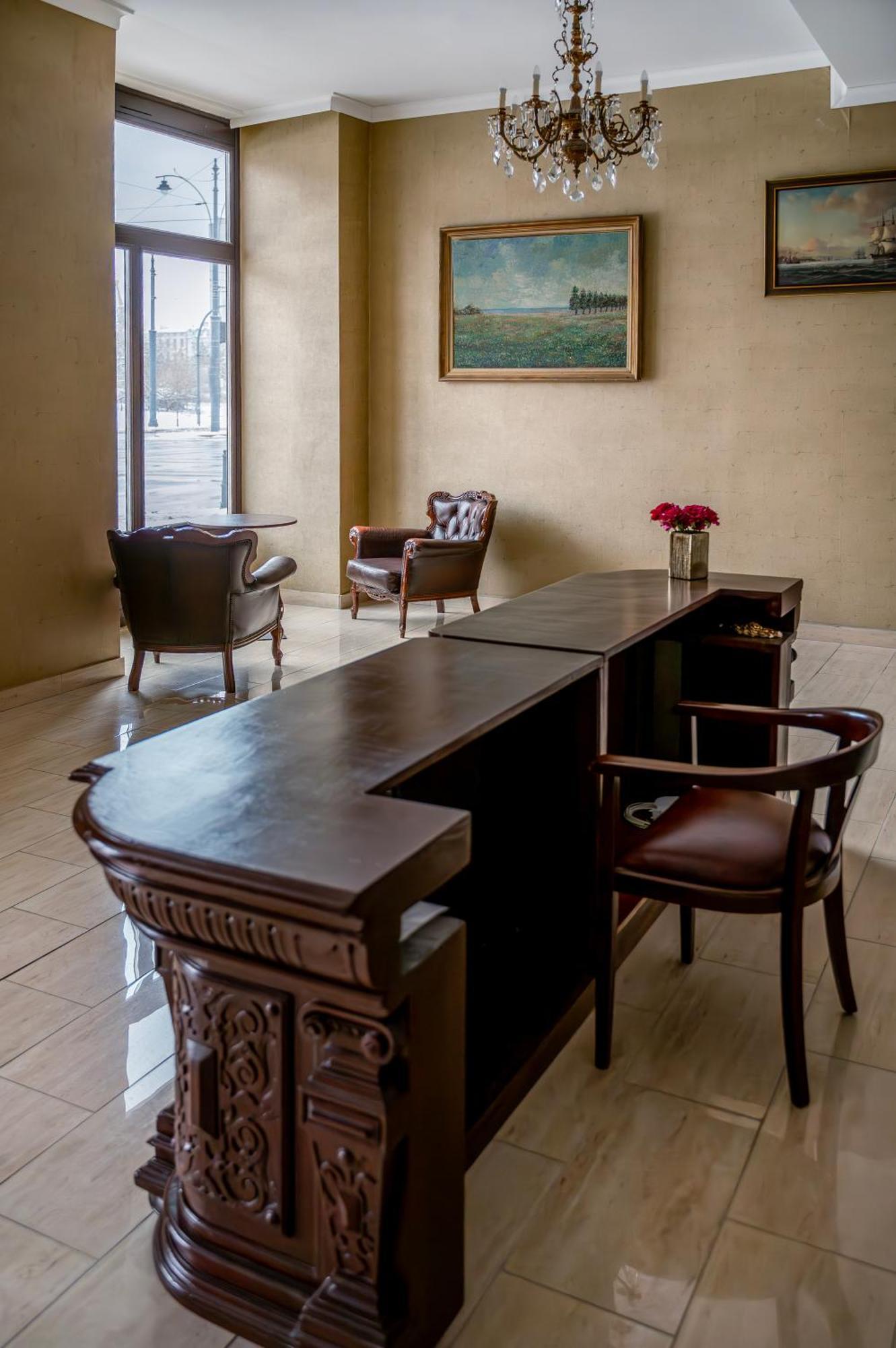 Historic Studio - Top Location, Tram & Shops Nearby, Fabryczna - By Rentujemy Apartment Lodz  Ngoại thất bức ảnh